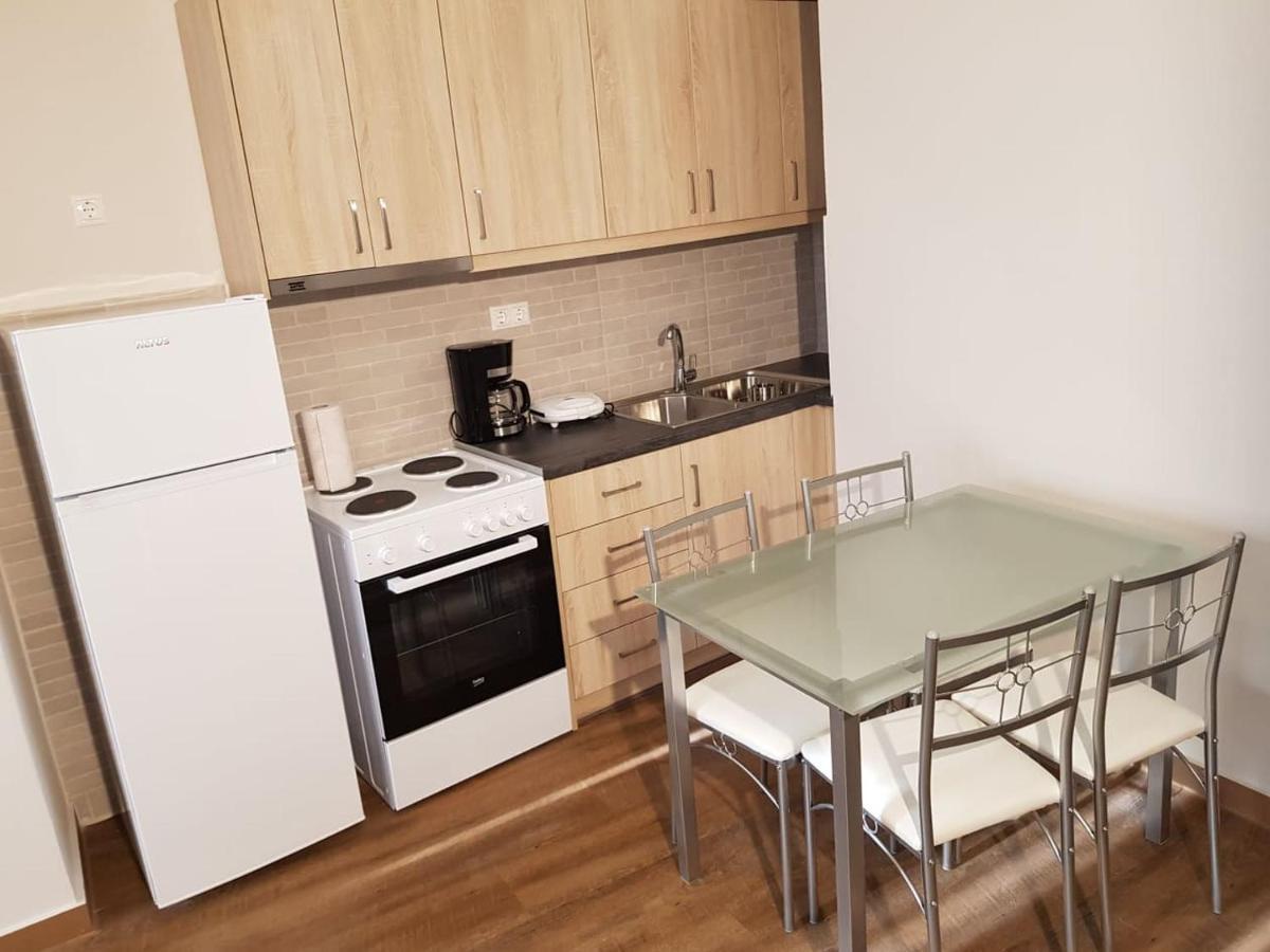 Lux & Cool Apartments Miaoyli アテネ エクステリア 写真